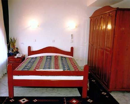 Brams Es Hotel Skopje Bagian luar foto